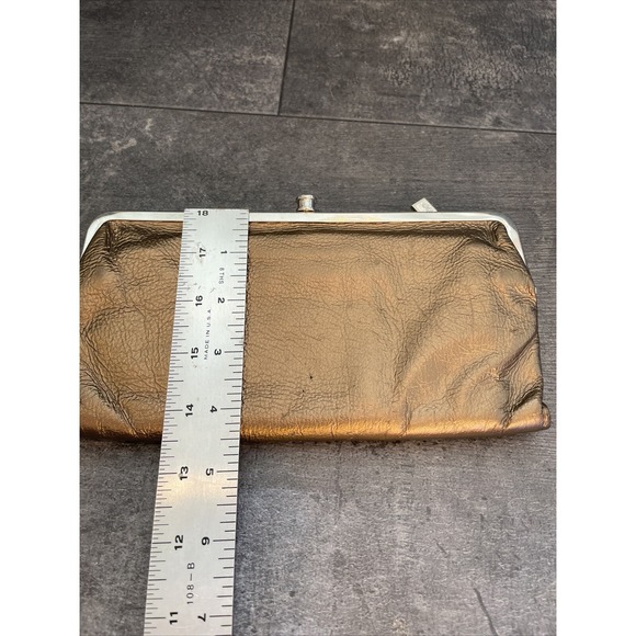 HOBO International Clutch Wallet Metallic gold - Picture 12 of 12